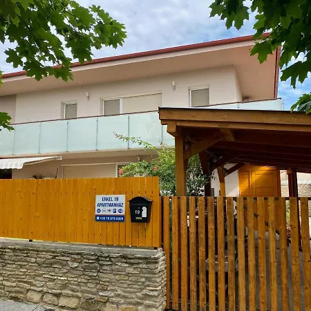 Erkel 19 Apartmanhaz *