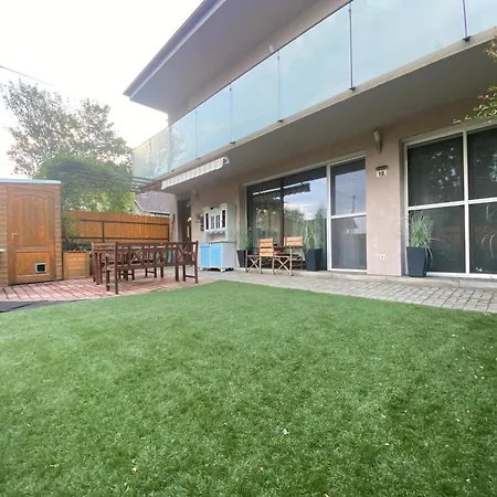 Erkel 19 Apartmanhaz Кестхей