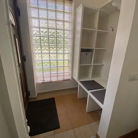 Erkel 19 Apartmanhaz * Кестхей