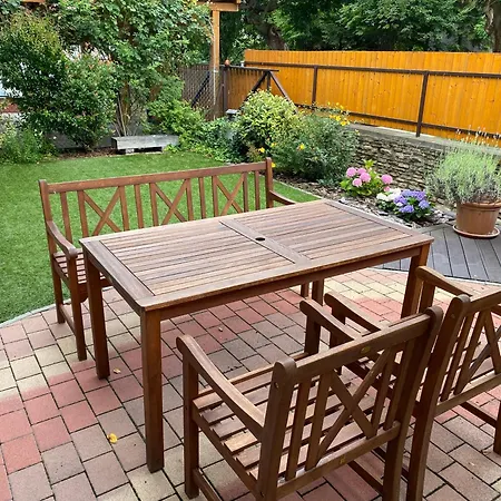 Erkel 19 Apartmanhaz *