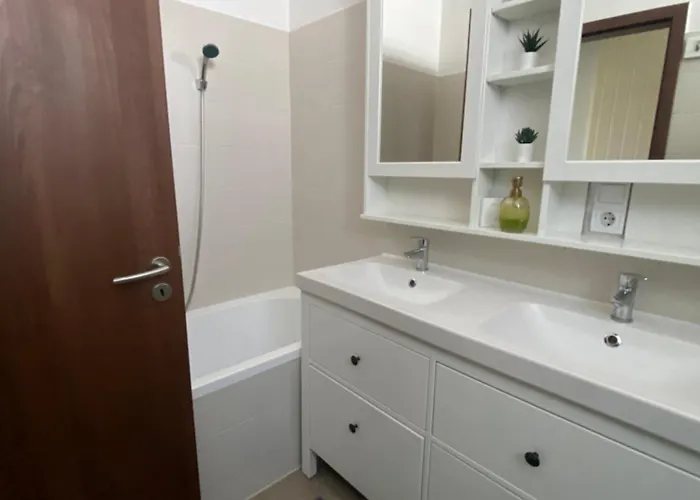 Erkel 19 Apartmanhaz 아파트